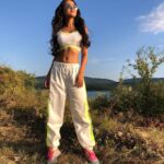 Tejasswi Prakash Instagram - #peace #and #pout ✌️ . . Outfit @shein_in Styled by @saachivj Team @vanita_pari @sanzimehta777 @nancyshahh Sofia Province