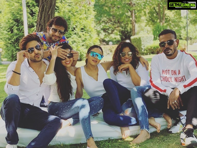 Tejasswi Prakash Instagram - Best people evaaaa❤️❤️❤️ . . #transitions #laughter #peace Sofia, Bulgaria