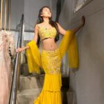 Tejasswi Prakash Instagram - Wishing everyone a very happy Diwali ✨ . . Outfit- @kalkifashion #diwali #2019 #festivaloflights