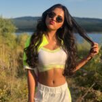 Tejasswi Prakash Instagram - #peace #and #pout ✌️ . . Outfit @shein_in Styled by @saachivj Team @vanita_pari @sanzimehta777 @nancyshahh Sofia Province