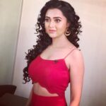 Tejasswi Prakash Instagram – State of mind – 🔴
.
.
Styled by @hemlataa9 
Assisted by @thatstylebug
Outfit by @zwaan.official @creolifestyle
Earing by @bellofox
Footwear @charlesandkeith
#food #red #kitchenchampion