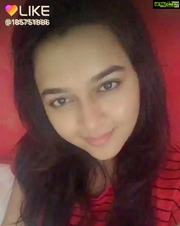 Tejasswi Prakash Instagram - Who all can relate to this? . . @thepratikgaur #likesupermeme @like_app_official @like_india_official