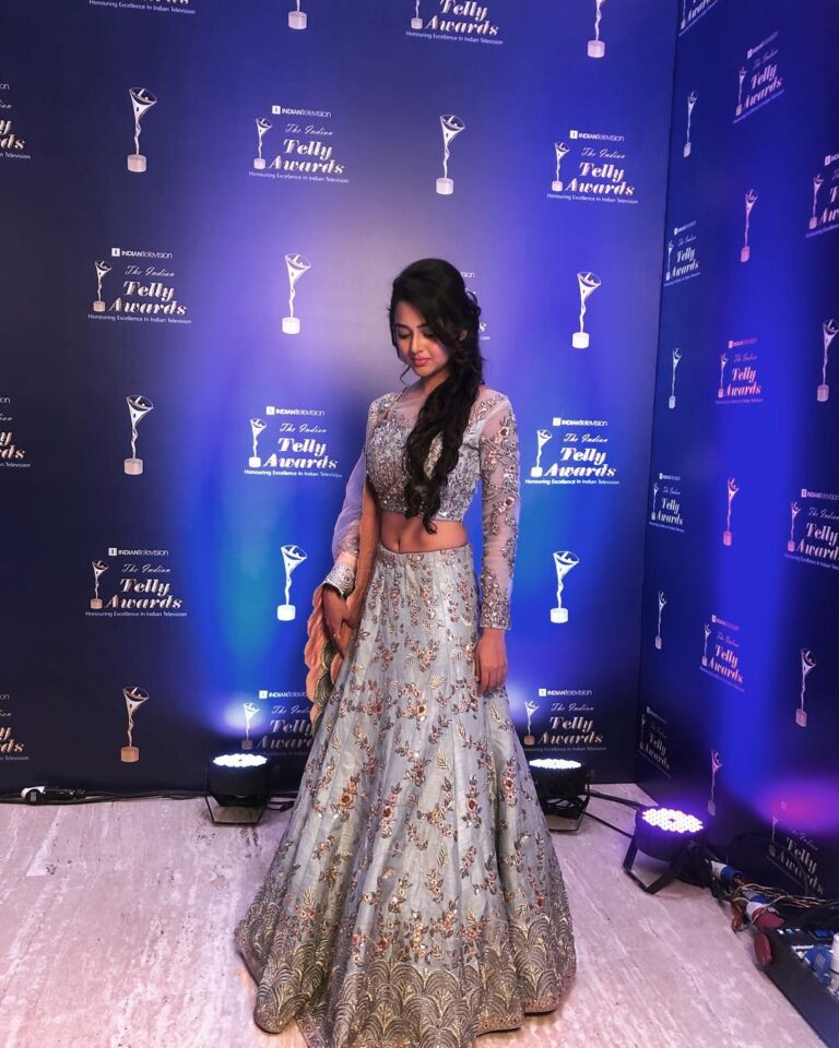 Tejasswi Prakash Instagram - #rare . . Outfit by - @Youngberry_official Styled by- @styledbyamit #loveforindianwear #awards