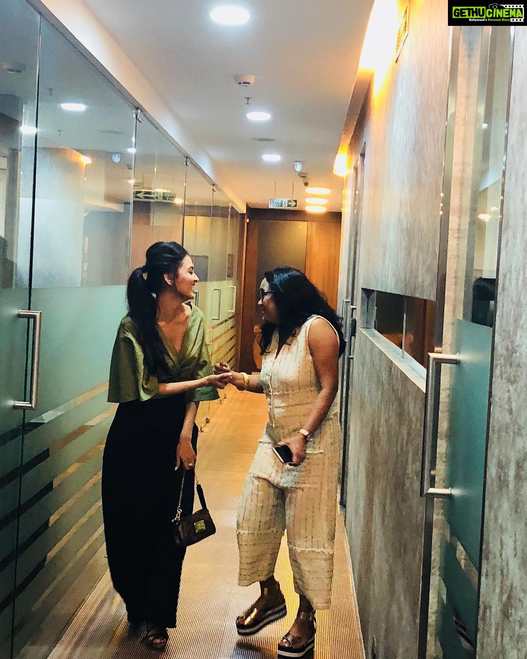Tejasswi Prakash Instagram - Touch wood . . And the journey continues @shashisumeet @sumeetm #friends #mentor #family