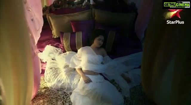Tejasswi Prakash Instagram - The story of karnsangini from the 22nd October at 7pm only on @starplus . . @sumeetm @shashisumeet @aashimgulati