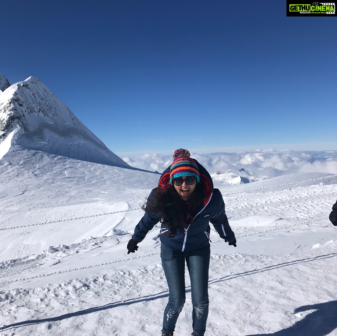 Tejasswi Prakash Instagram - Being this overexcited hyper kid . It was a -23 degree Celsius windy beautiful day . @myswitzerlandin thankful ❤️ . #reminiscing #swissalps Interlaken, Switzerland