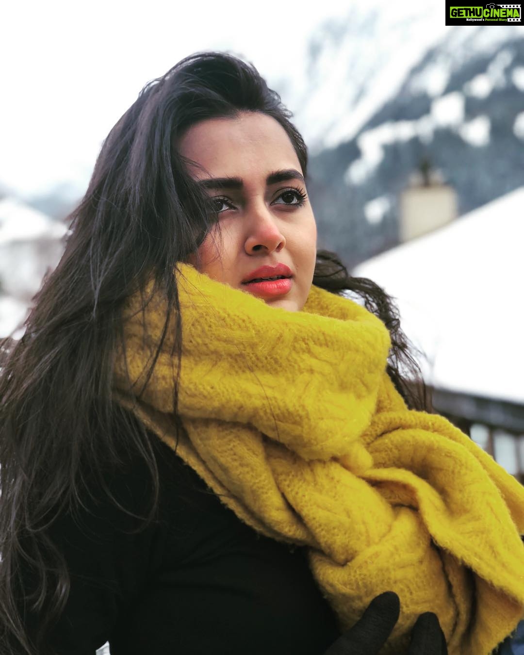 Tejasswi Prakash Instagram - And just a little yellow . #winter Switzerland