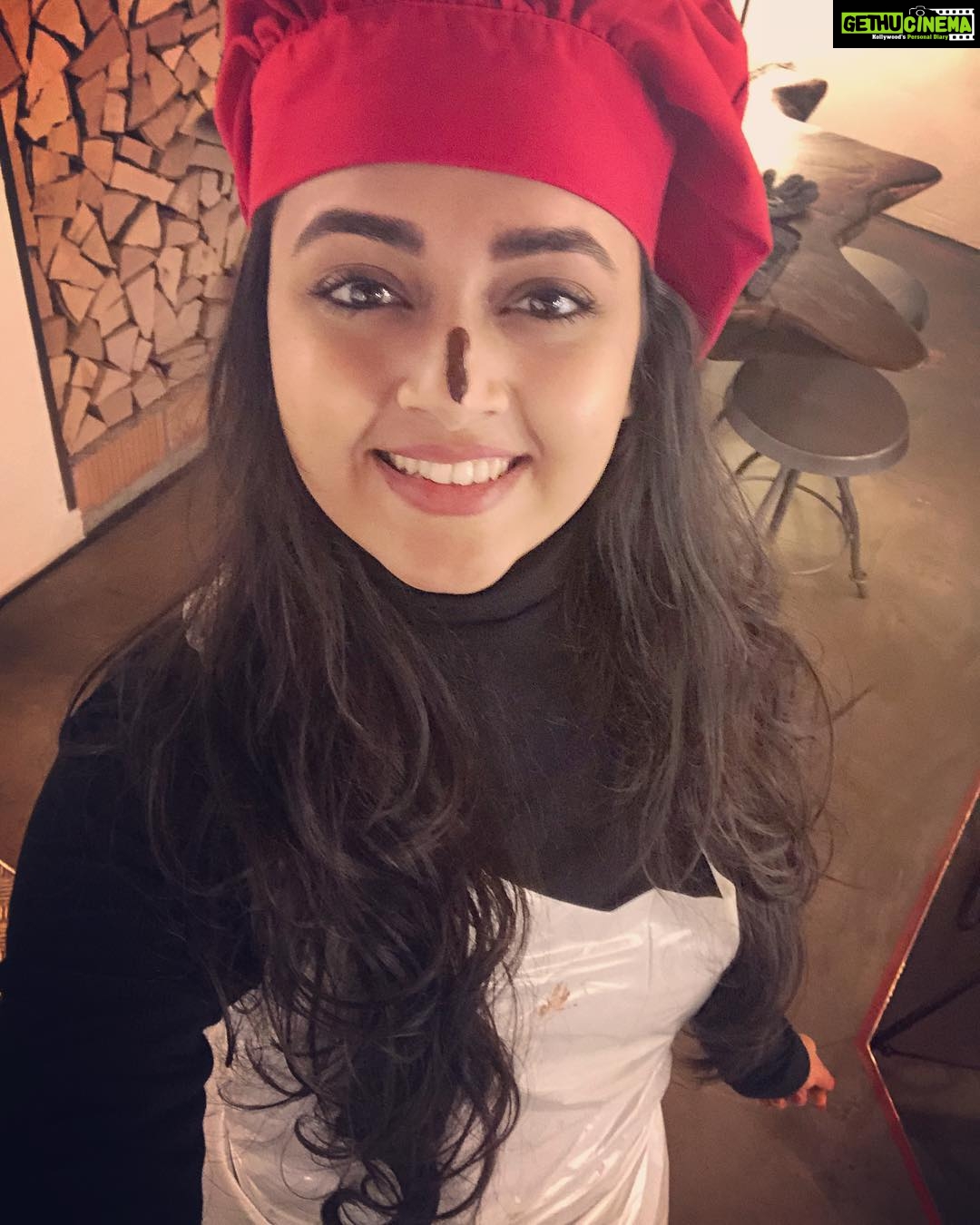 Tejasswi Prakash Instagram - Anybody still a fan of willy wonka and the chocolate factory??? Funky Chocolate Club Switzerland