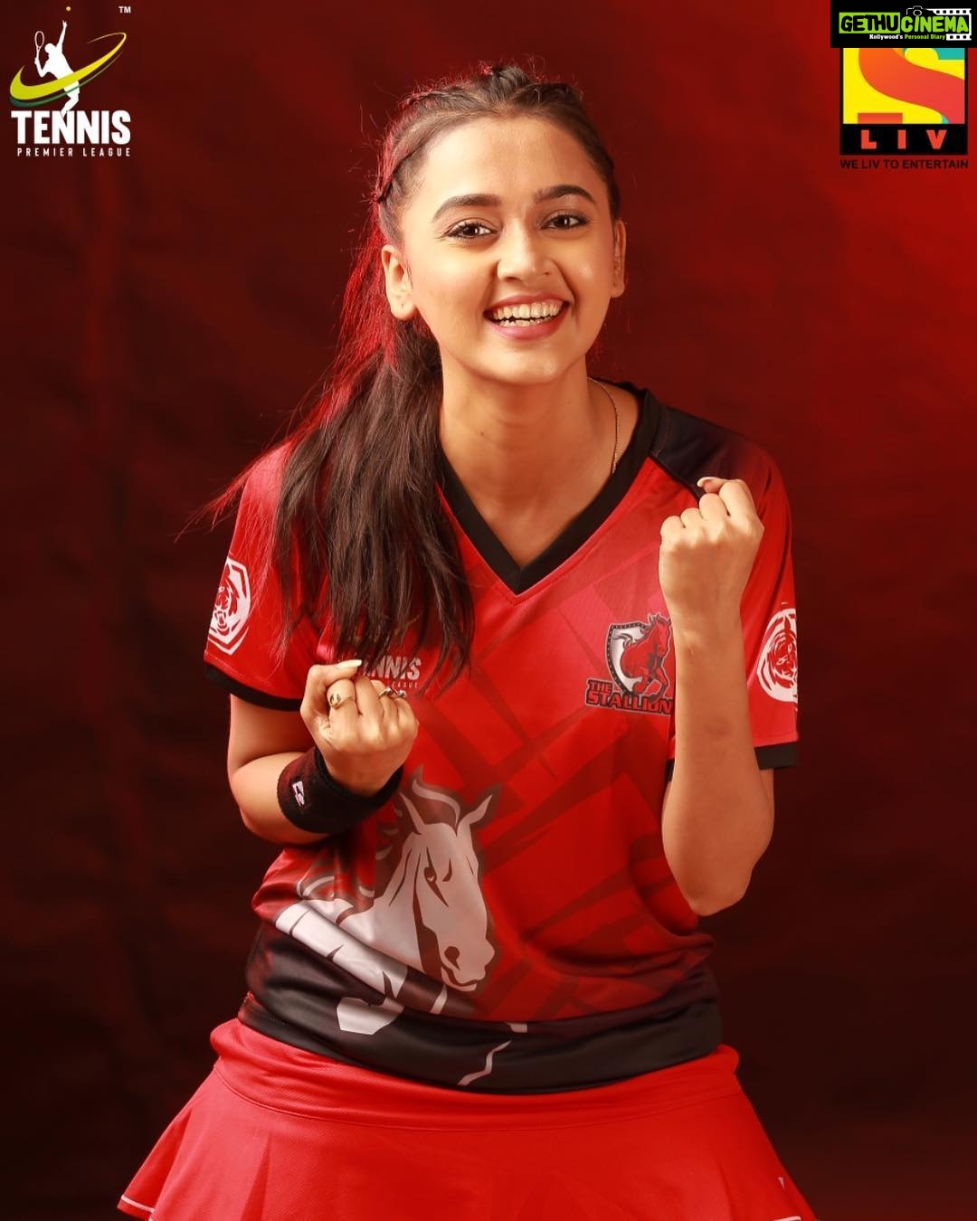 Tejasswi Prakash Instagram - Tennis Premier League has begun and so has the madness for the next 3 days!!! Extend your love and support to my team The Stallions guys @thestallions Tag @tplsport.in @sonyliv #TPL2018 #TennisPremierLeague #thestallions