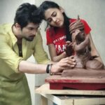 Tejasswi Prakash Instagram - Happy Ganesh Chaturthi . . This year was special coz I made my own ganuji all thanks to @raqeshbapat and the amazing squad @rithvik_d @imkaranwahi . . #ganpatibappamorya