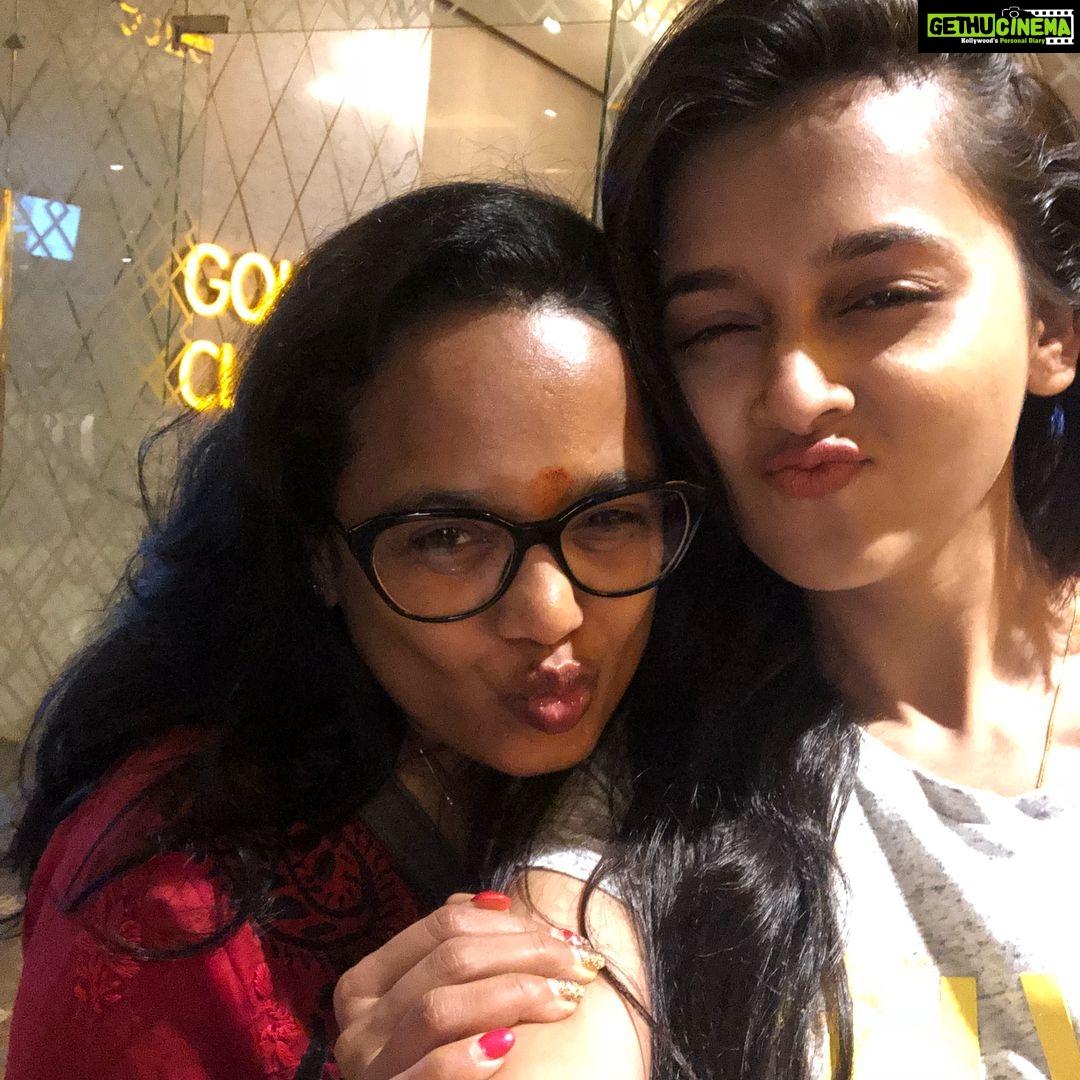 Tejasswi Prakash Instagram - When you build yourself not just a work environment but family... . . #blessed #goodvibes #moviedate