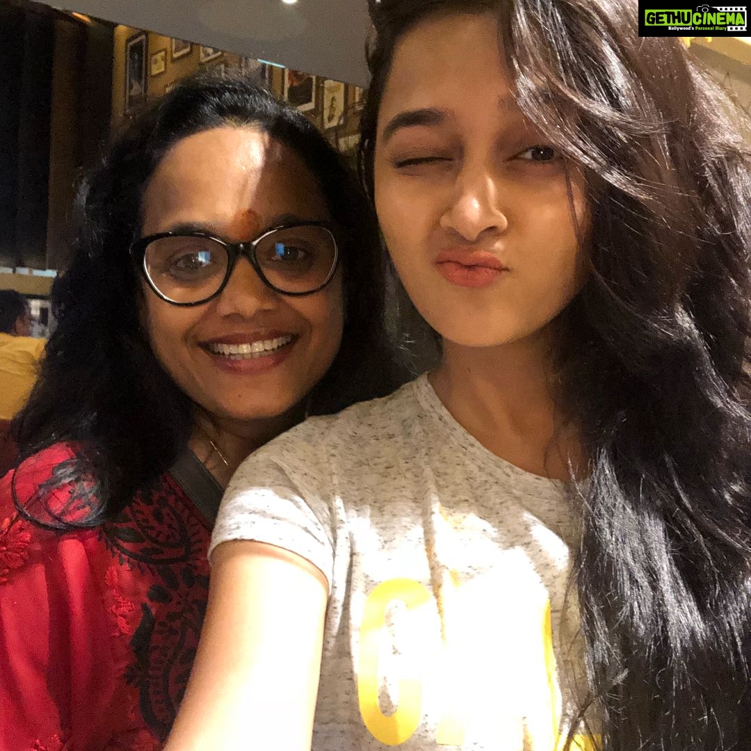 Tejasswi Prakash Instagram - When you build yourself not just a work environment but family... . . #blessed #goodvibes #moviedate