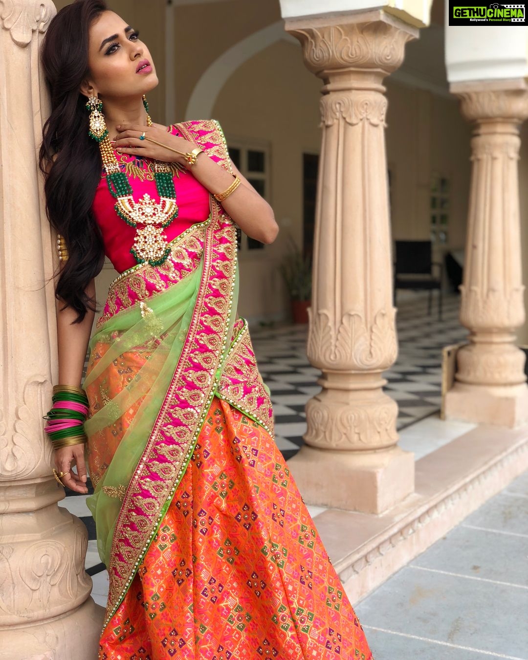 Tejasswi Prakash Instagram - Be loyal to the royal within you . . #foodforthought #nofilterneeded Jaipur - pink city rajasthan, india