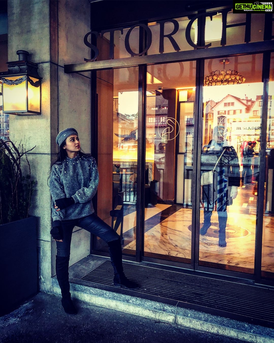 Tejasswi Prakash Instagram - Not all who wander are lost... Some are just looking for coffee ☕️ . . #stillalotofworldlefttosee Storchen Zürich