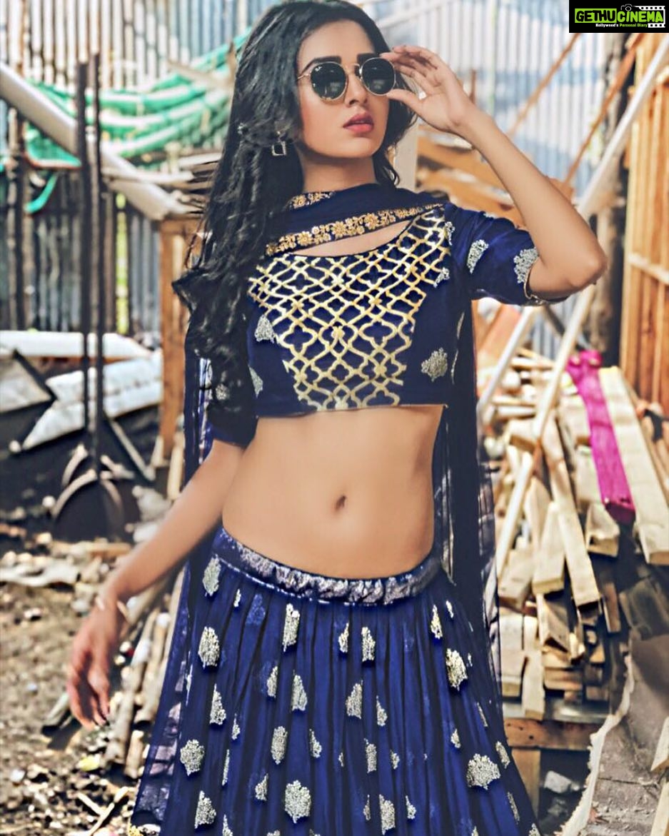 Tejasswi Prakash Instagram - What do you do when @suyyashrai is shooting... . You take away his shades and make him click...pros of having a talented friend π thank you for a beautiful click chamiya Vision Studio Borivali west