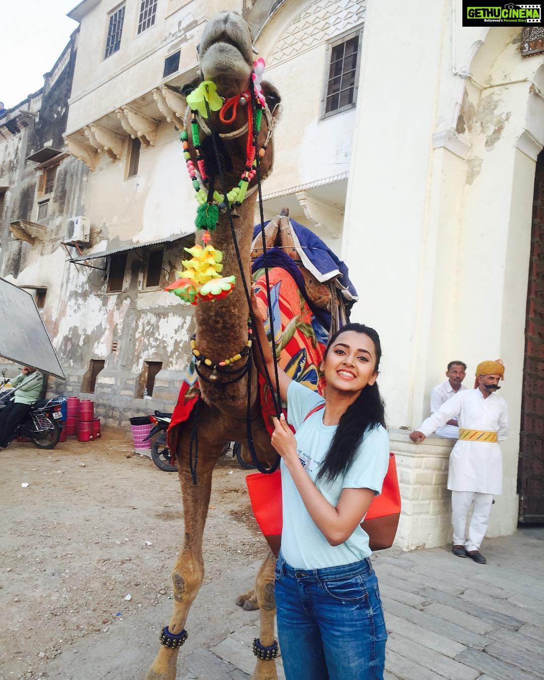 Tejasswi Prakash Instagram - Always keep your chin up and keep doing your job #peace Rajasthan