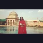 Tejasswi Prakash Instagram - Pehredaar Piya ki A new journey and its special Coz it's a beautiful story which is one of the most talked about and one of the most misunderstood shows lately... I feel proud to be a part of it and you'll will know why... Watch me in a few minutes... 8:30pm on your screens starting from today only on @sonytvofficial
