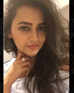 Tejasswi Prakash Instagram - Never underestimate her for her eyes speak louder than her words ever will #diya #pehredaarpiyaki #countdownbegins