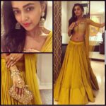 Tejasswi Prakash Instagram - #day2 #blurry Outfit by @thestylease Jewel by @justjeweleryindia @aquamarine_jewellery Clutch by @ru.saru Styled by @stylist_hemu Assisted by @_muskaan_dua @Shachi05 @Priya2102