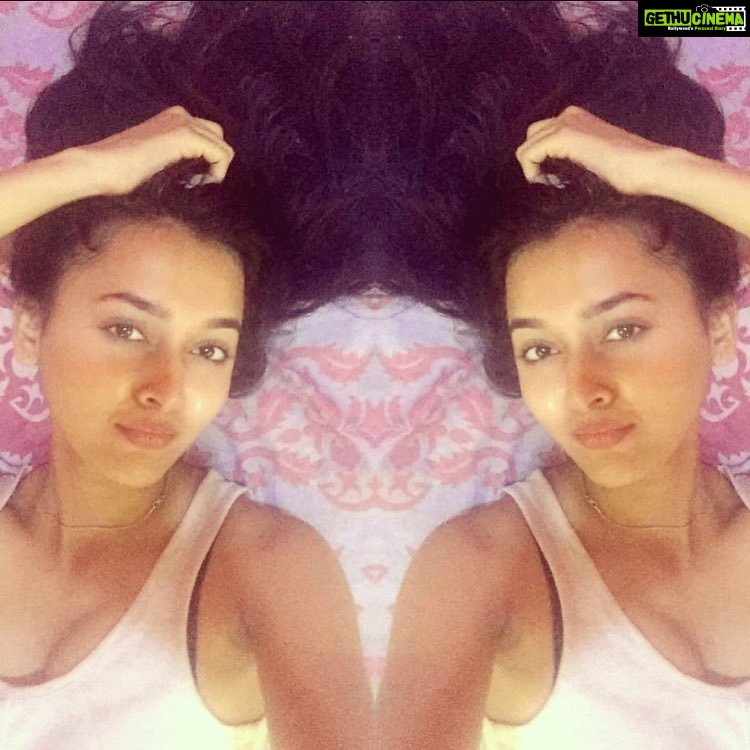 Tejasswi Prakash Instagram - Hey everyone! We have few weeks left to enjoy mangoes but I suggest you keep some of them aside for this cool hair pack recipe. Take 2 table spoons of mango pulp, 2 table spoons of yoghurt and 2 egg yolks. Whisk it and mix it to make a smooth paste. Apply and leave it for 30 mins and then wash your hair. This pack made my hair really silky and smooth. Follow @hairtransplanteducation for more tips.