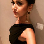 Tejasswi Prakash Instagram - #throwback #look4 Outfit by @mischbcouture Jewel by @aquamarine_jewellery Clutch by @elcara_clutches Styled by @stylist_hemu Assisted by @_muskaan_dua @Shachi05 @priyanshi2102 Jakarta, Indonesia
