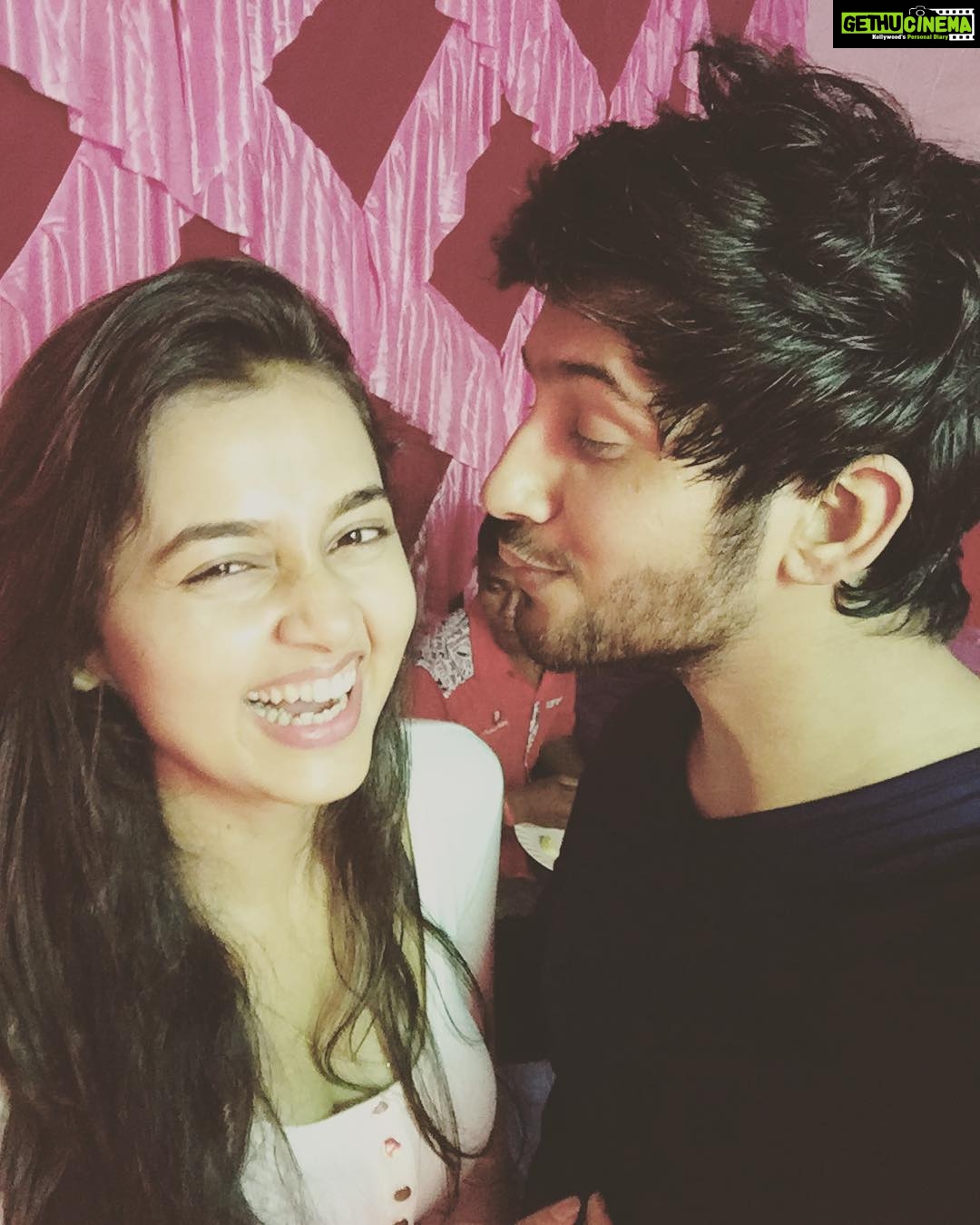 Tejasswi Prakash Instagram - Coz I wanted to wish him personally first🙈 And that makes us special💕 #nammmiiiikabirthday This one's for all the love you guys have shown us #raglakfans