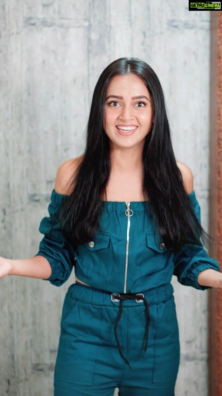 Tejasswi Prakash Instagram - I love styling my hair but I was always afraid of the Heat Damage. Well, not anymore. Now nothing can stop my hair from shining and staying smooth even after numerous hairstyling sessions. I’ve said goodbye to Hair Damage with BBLUNT Hot Shot Heat Protection Hair Mist. So go try this product from www.bblunt.com and don’t forget to use “Tejasswi20” to get a Flat 20% Discount. Happy Shopping!