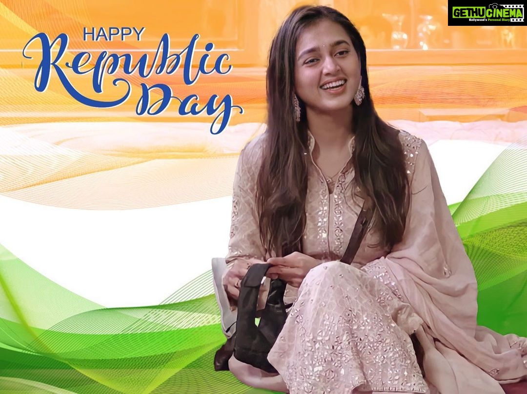 Tejasswi Prakash Instagram - Happy Republic Day! No matter where we are today, India is the constant identity. 🇮🇳 . . . 👗: @labelmayaa 💎: @rubansaccessories 🧣: @stylebysaachivj 🤝: @styledbynikinagda @nehha_o @sanzimehta777 . . . #happyrepublicday #instagood #explore #fyp #tejasswiprakash #tejatroops #biggboss #biggboss15 #bb #bb15 #salmankhan @voot @vootselect @colorstv @endemolshineind