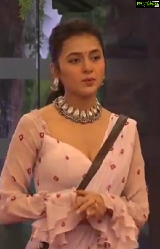 Tejasswi Prakash Instagram - Keeping her points clear, voicing her opinions boldly and accepting her beliefs daringly! . . . 👗: @urvashirathore_official 🧣: @stylebysaachivj 🤝: @styledbynikinagda @nehha_o @sanzimehta777 . . . #instagood #explore #fyp #tejasswiprakash #tejatroops #tcrew #biggboss #biggboss15 #bb #bb15 #salmankhan @voot @vootselect @colorstv @endemolshineind