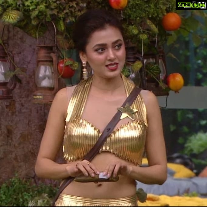 Tejasswi Prakash Instagram - Me- Arguing with a friend who finds it cool to not wear a mask in public... Well, safety is a mandate, so mask up to task up! . . . π: @geishadesignsresort @geishadesigns π: @thefashionparadestore π§£: @stylebysaachivj π€: @styledbynikinagda @sanzimehta777 @nehha_o . . . #fashion #style #stylish #fashionbuzz #fashionfever #mask #maskup #instagood #explore #fyp #tejasswiprakash #tejatroops #biggboss #biggboss15 #bb #bb15 #salmankhan @voot @vootselect @colorstv @endemolshineind