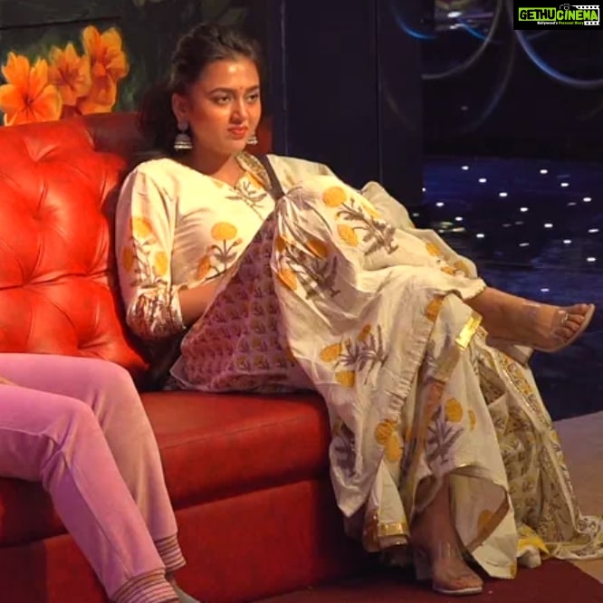 Tejasswi Prakash Instagram - Glow up your inner self and see your spark illuminate your way! . . . 👗: @lavanyathelabel 💎: @hiranya.store 👠: @shopdaisie.in 🧣: @stylebysaachivj 🤝: @styledbynikinagda @nehha_o @sanzimehta777 . . . #instagood #explore #fyp #tejasswiprakash #tejatroops #biggboss #biggboss15 #bb #bb15 #salmankhan @voot @vootselect @colorstv @endemolshineind