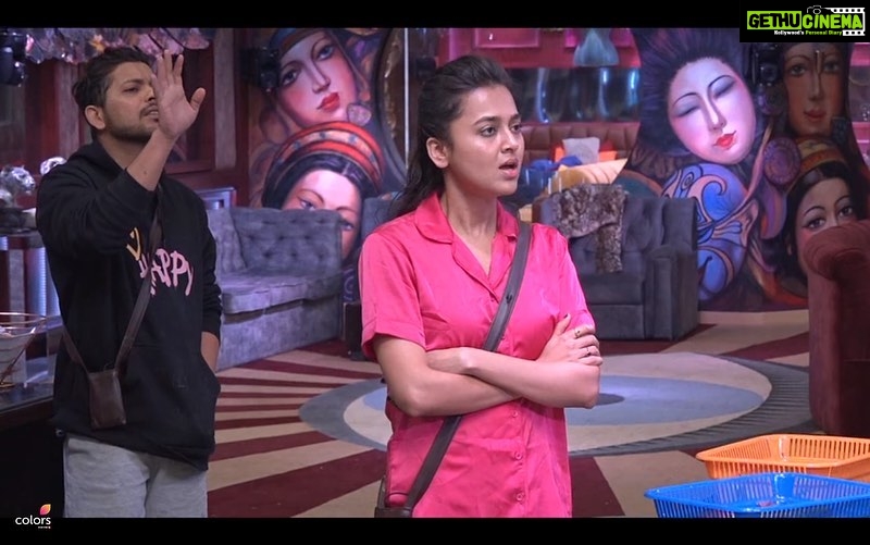 Tejasswi Prakash Instagram - You have been phenomenal throughout this journey, maintained your dignity, spoke up for yourself, stood by your words when needed!! Now when you are in the last leg of this journey be strong, be true and hold your ground! Because thats how we envision your victory! ππ―βπ» . . . π: @hapfab06 π§£: @stylebysaachivj π€: @styledbynikinagda @nehha_o @sanzimehta777 . . . #instagood #explore #fyp #tejasswiprakash #tejatroops #biggboss #biggboss15 #bb #bb15 #salmankhan @voot @vootselect @colorstv @endemolshineind
