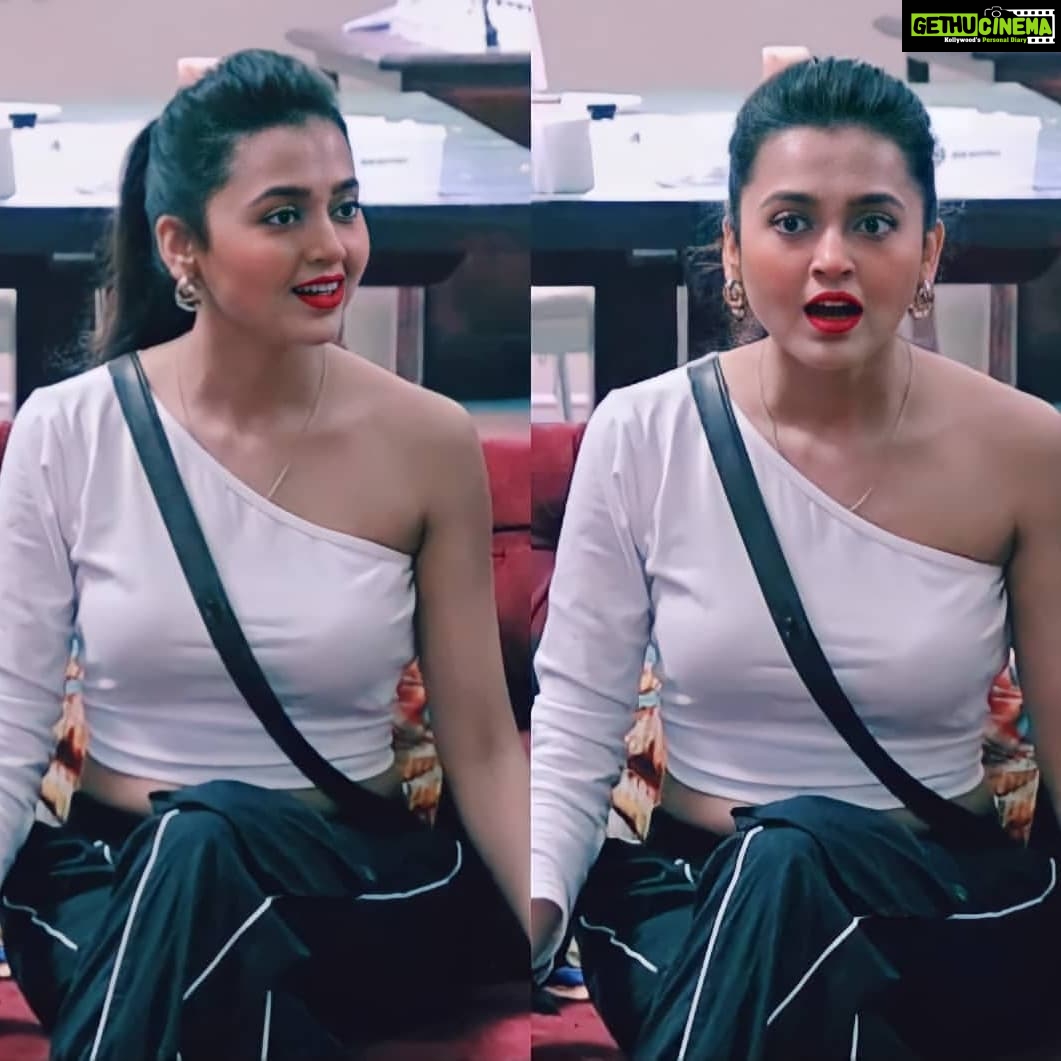 Tejasswi Prakash Instagram - When you decide the new year to be all about Victory and Adventures! . . . π: @aslekhas π§£: @stylebysaachivj π€: @styledbynikinagda @nehha_o @sanzimehta777 . . . #newyear #instagood #explore #fyp #tejasswiprakash #tejatroops #tcrew #biggboss #biggboss15 #bb #bb15 #salmankhan @voot @vootselect @colorstv @endemolshineind