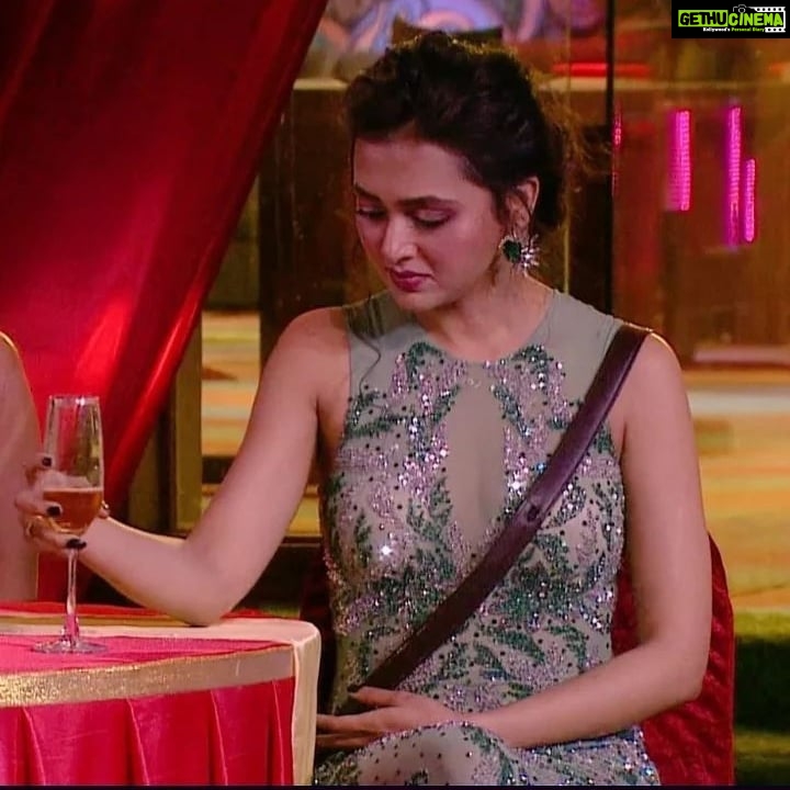 Tejasswi Prakash Instagram - Sadly when you realise the long holiday weekend is over!! šš„² . . . š: @chiselbymr š: @qisbyashmeet š§£: @stylebysaachivj š¤: @styledbynikinagda @nehha_o @sanzimehta777 . . . #weekend #newyear #2022 #instagood #explore #fyp #tejasswiprakash #tejatroops #tcrew #biggboss #biggboss15 #bb #bb15 #salmankhan @voot @vootselect @colorstv @endemolshineind