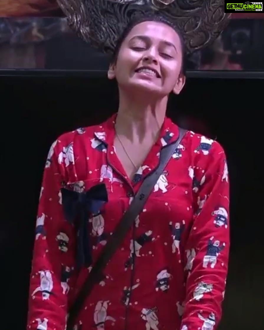 Tejasswi Prakash Instagram - Cheer yourself and see the world follow your path! . . . π: @nightsuits_savage π§£: @stylebysaachivj π€: @styledbynikinagda @nehha_o @sanzimehta777 . . . #instagood #explore #fyp #tejasswiprakash #tejatroops #tcrew #biggboss #biggboss15 #bb #bb15 #salmankhan @voot @vootselect @colorstv @endemolshineind
