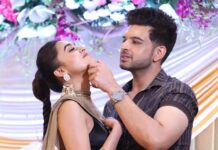 Tejasswi Prakash Instagram - Fragile like glass are some of the perfect things you do without knowing they are being done. Thank you for being you @kkundrra . . . . . Style by : @kmundhe4442 Outfit by : @asopalav Karan’s outfit by : @bharat_reshma Jwellery by : @kanika_rana_fine_jewellery @being.kanika