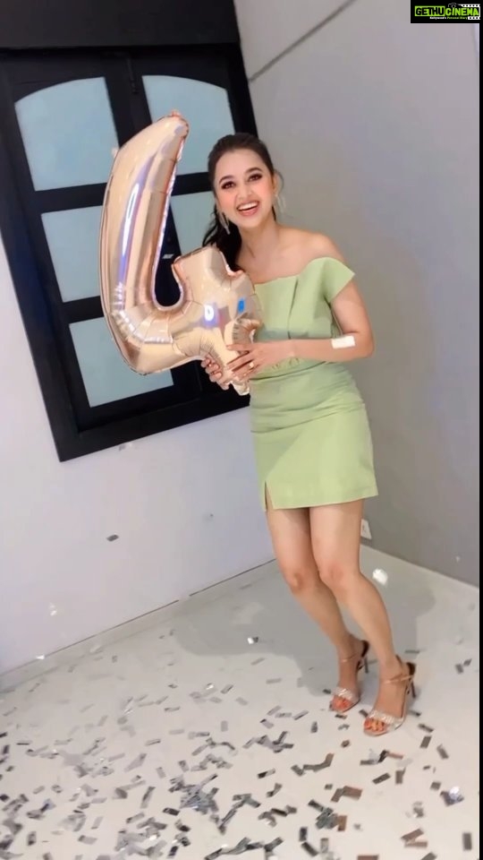 Tejasswi Prakash Instagram - Taking baby steps, learning at every point and with it entertaining us all. Tejasswi definitely has a long way to go, this is just a step ahead. Also, Congratulations to #TejaTroop, you guys deserve a bag full of hearts... β€οΈπ . . . π: @byou.in π: @kmlabel π: @itahdnura π§£: @stylebysaachivj π€: @styledbynikinagda @nehha_o @sanzimehta777 ππ»ββοΈ : @stylistsony . . . #feelkaroreelkaro #feelitreelit #reels #4million #celebration #instagood #explore #fyp #tejasswiprakash #tejatroops #tcrew #biggboss #biggboss15 #bb #bb15 #salmankhan @voot @vootselect @colorstv @endemolshineind
