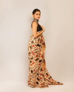 Tejasswi Prakash Instagram - Here’s to fresh grace everyday ❤️ . . . 📸 @iam_kunalverma Outfit by @rohitbalofficial Jewellery @anayah_jewellery Styled by @shrushti_216