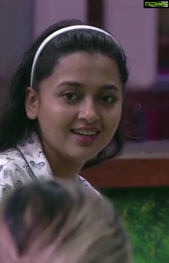 Tejasswi Prakash Instagram - Hard time strengthens the foundation! Teja's inspiring story is indeed a motivation to so many people out there to face all their odds with a smile and positive attitude. π . . . π: @kaliclothingsco π§£: @stylebysaachivj π€: @styledbynikinagda @nehha_o @sanzimehta777 . . . #inspiration #instagood #explore #fyp #tejasswiprakash #tejatroops #tcrew #biggboss #biggboss15 #bb #bb15 #salmankhan @voot @vootselect @colorstv @endemolshineind