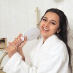 Tejasswi Prakash Instagram - Being an actress, I’m required to wear makeup daily and I’m always worried about the effects which it has on my skin. I crave that perfect glow but facial rollers and Gua sha don’t help! Thankfully, I have discovered the @kohler_india switch hand shower which has a stimulating spray massage setting that increases blood circulation and makes my face glow from within. #Kohler #KohlerSwitchHandShower @goodhomesmagazine . . . #skincare #dailycare #routine #instagood #instadaily #explore #fyp #tejasswiprakash #tejatroops #biggboss #biggboss15 #bb #bb15