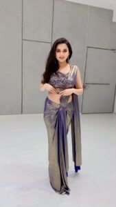 Tejasswi Prakash Instagram - Let the colors, the joy the cheer take over! Look your best, feel your best and wish everyone the best, that's how Diwali should be, isn't it! Wishing all of you a very Happy Diwali! . . . #happydiwali #diwali #festivevibes #festiveseason #feelkaroreelkaro #feelitreelit #instagood #explore #fyp #tejasswiprakash #tejatroops #biggboss #biggboss15 #bb #bb15 #salmankhan @voot @vootselect @colorstv @endemolshineind