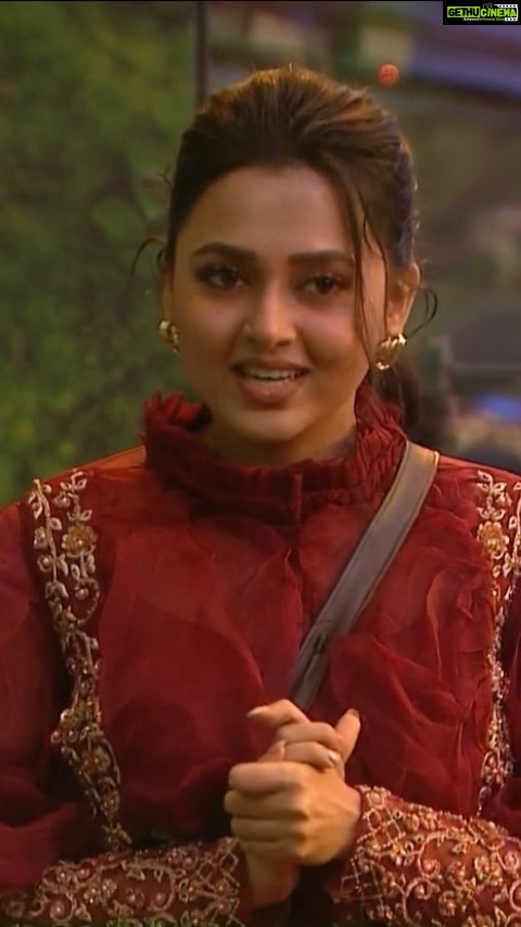 Tejasswi Prakash Instagram - Sahi, galat, right, wrong, is absolutely nothing when it’s comes to Teja, her cuteness overpowers everything! Isn’t that true #TejaTroops? . . . #sutradhar #weekendkavaar #instagood #explore #fyp #tejasswiprakash #tejatroops #biggboss #biggboss15 #bb #bb15 #salmankhan @voot @colorstv @vootselect @endemolshineind