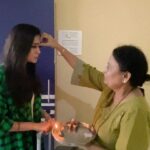 Tejasswi Prakash Instagram - Why is Tejasswi’s mom seeing her off #theSeeOffAarti . . . #goodbyes #seeyouagain #seeoff #aarti #guesswhy #emotional #sayonara #green #greenoutfit #instagood #explore #fyp #tejasswiprakash