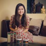 Tejasswi Prakash Instagram - Ayurvedic Home Remedies have always been our grandmother’s & mother’s go-to solution to just about any concern we have! That is exactly why I trust, @mothersparsh Intense Hair Treatment Kit which contains a blend of hair-loving ayurvedic ingredients & is a must-have home remedy for hair fall & early greying. Dashmool Hair Lep uses an ancient Ayurvedic formulation handed down over generations with a blend of herbs like Dashamoola, Methi, Triphala, Curry Leaves & much more to alleviate hair fall and early hair greying. Discover a modern take on Ayurveda yourself with @mothersparsh Intense Hair Treatment Kit, infused with precious hair care botanicals for hair that feels nurtured from the roots and out. Use MY COUPON CODE - TEJASSWI20 TO AVAIL EXTRA 20% OFF on Mother Sparsh's website. Link to buy - www.mothersparsh.com