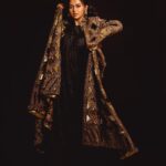 Tejasswi Prakash Instagram - Walk in your royalty 👸 . . . 📸 @iam_kunalverma Outfit by @rohitbalofficial Jewellery by @tyaanijewellery @satyanifinejewels Styled by @shrushti_216