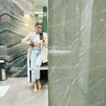 Tejasswi Prakash Instagram - Just checking… . All the mirrors work just fine 👍 . . . Styled by- @shaleenanathani Assisted by- @simrankumar19