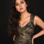 Tejasswi Prakash Instagram - Ditchin the basics… . . . 📸 @ashish_ojha_photography Styled by @sharyumahale Makeup @ansarisharfuddin Hair @zulekha333 . . . #fridaymood #weekendvibes #love