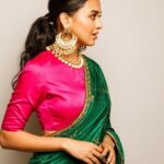 Tejasswi Prakash Instagram - Mainu lageya Allah ne awaaz maari Bulaya mainu, Tu si sajna ❤️ . . . 📸 @iam_kunalverma Styled- @shaleenanathani Saree: @raw_mango Earrings- @aquamarine_jewellery Necklace: @minerali_store Makeup: @sonamvaghani.mua Hair: @hairbysharda