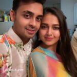 Tejasswi Prakash Instagram - Happy happy Diwali 🪔 . . . #diwali2020 #chicago #family