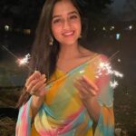 Tejasswi Prakash Instagram - Happy happy Diwali 🪔 . . . #diwali2020 #chicago #family